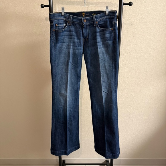7 For All Mankind dojo Dark Blue Flare Jeans like new - Picture 2 of 5